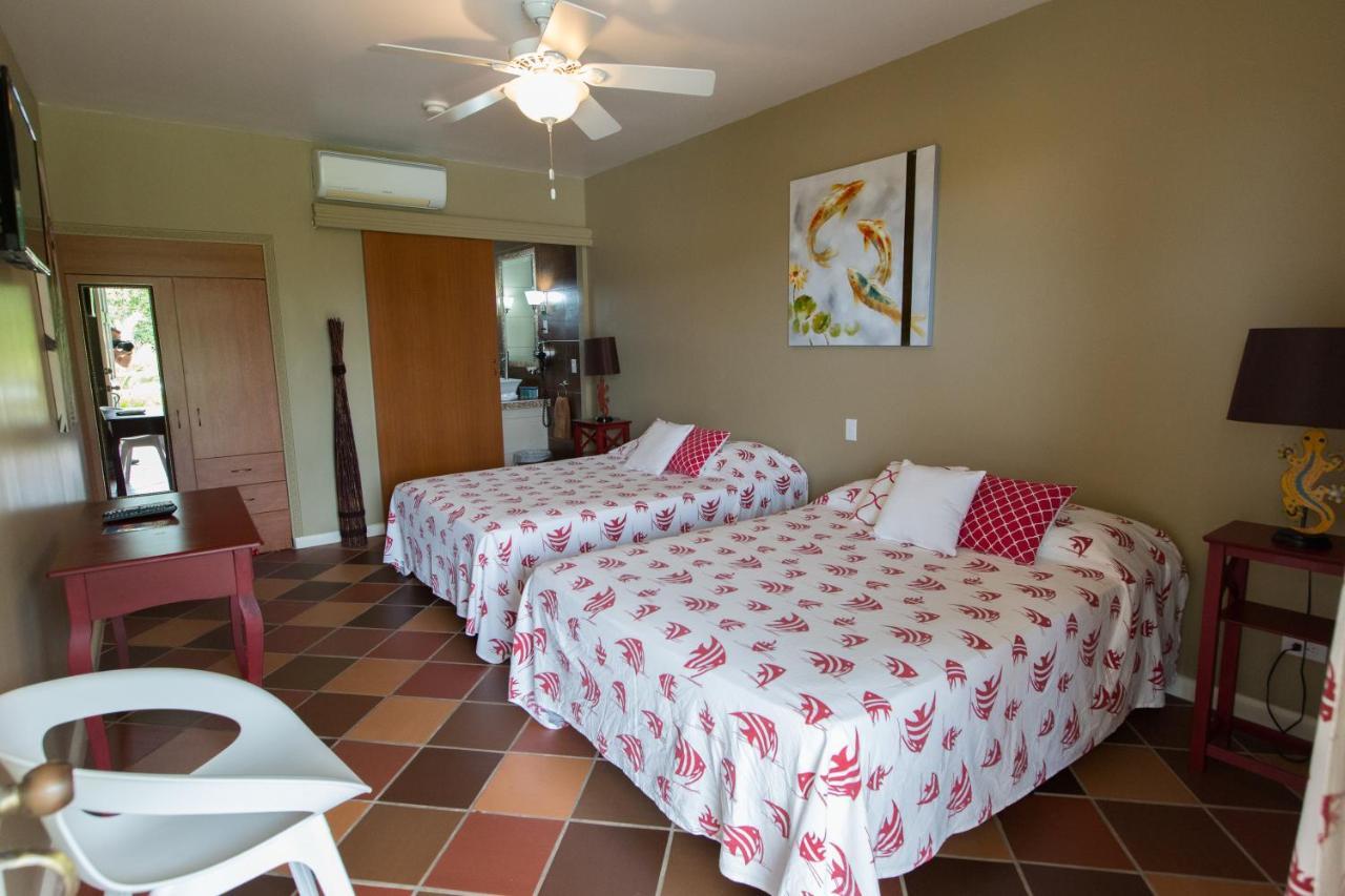 Hotel Casa Amarilla ปุนตาชาเม ภายนอก รูปภาพ