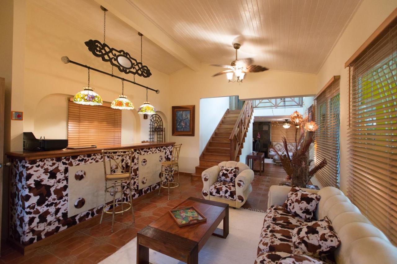 Hotel Casa Amarilla ปุนตาชาเม ภายนอก รูปภาพ