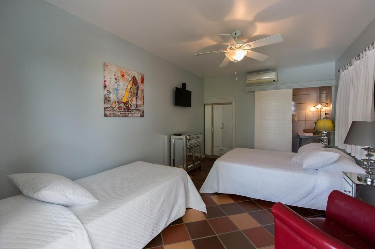 Hotel Casa Amarilla ปุนตาชาเม ภายนอก รูปภาพ