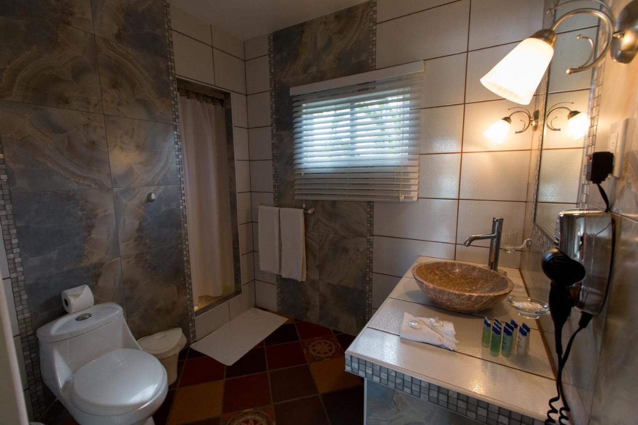 Hotel Casa Amarilla ปุนตาชาเม ภายนอก รูปภาพ